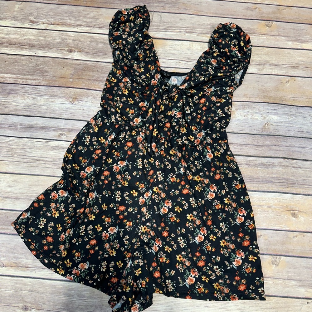 I Joah Sleeveless Floral Print Tie-Front Romper black size S